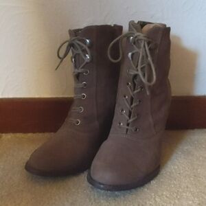 Soft Brazilian Brown Lace Up Wedge Heel Boots Size 7